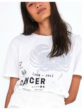 Farm rio cancer tee size small June horoscope